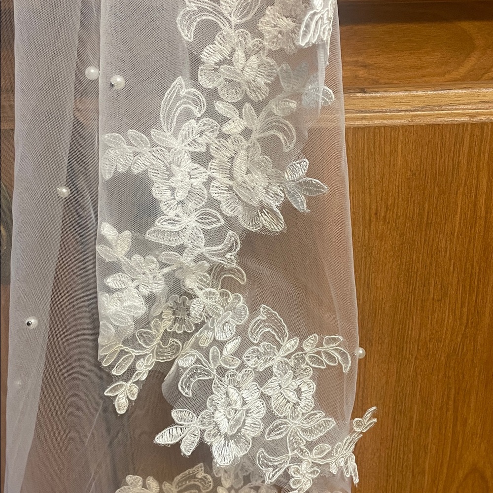 Fingertip veil - Picture 2 of 6
